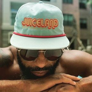 NWOT blue embroidered juiceland austin flat bill hat with adjustable snap back